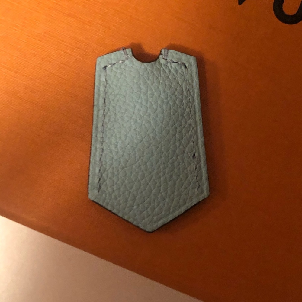 Authenticate Louis Vuitton Key Protector - image 2